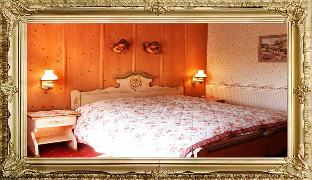 Landhaus Hotel Romantik โกทา ภายนอก รูปภาพ